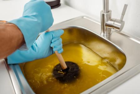 Read more about the article What Are the Warning Signs You Need Professional Sewerage Drain Cleaning?